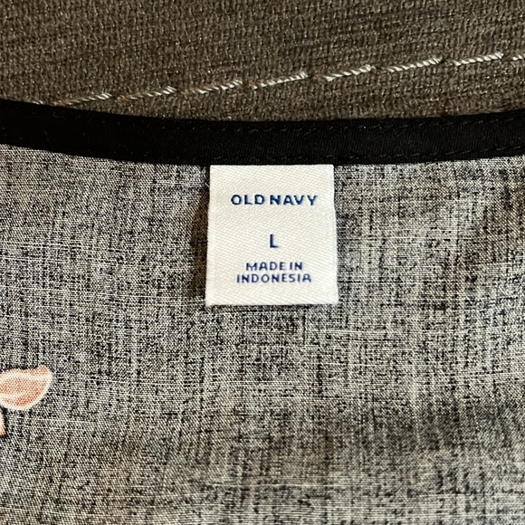 Old Navy Blouse - Picture 2 of 6
